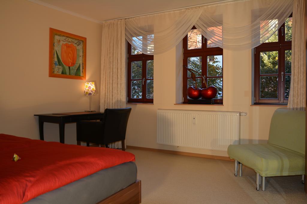 Ferienwohnung Domschatz Naumburg  Rum bild
